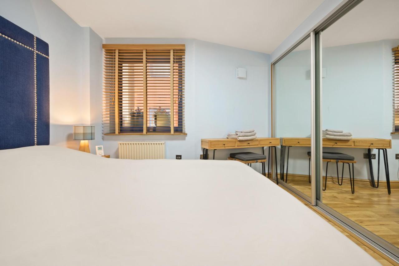 Lovely 2 Double Bedroom Flat With Patio Mánchester Exterior foto