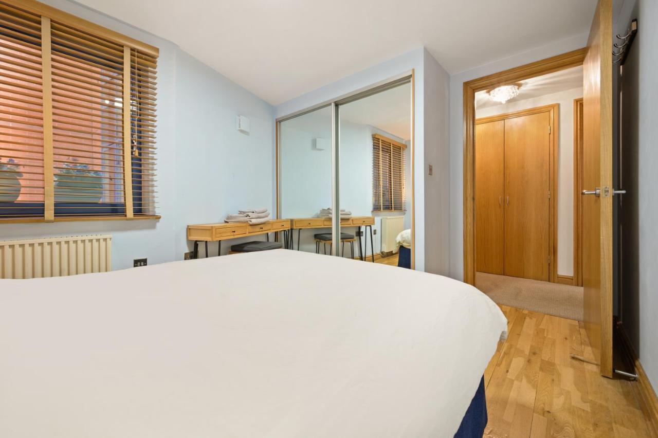 Lovely 2 Double Bedroom Flat With Patio Mánchester Exterior foto
