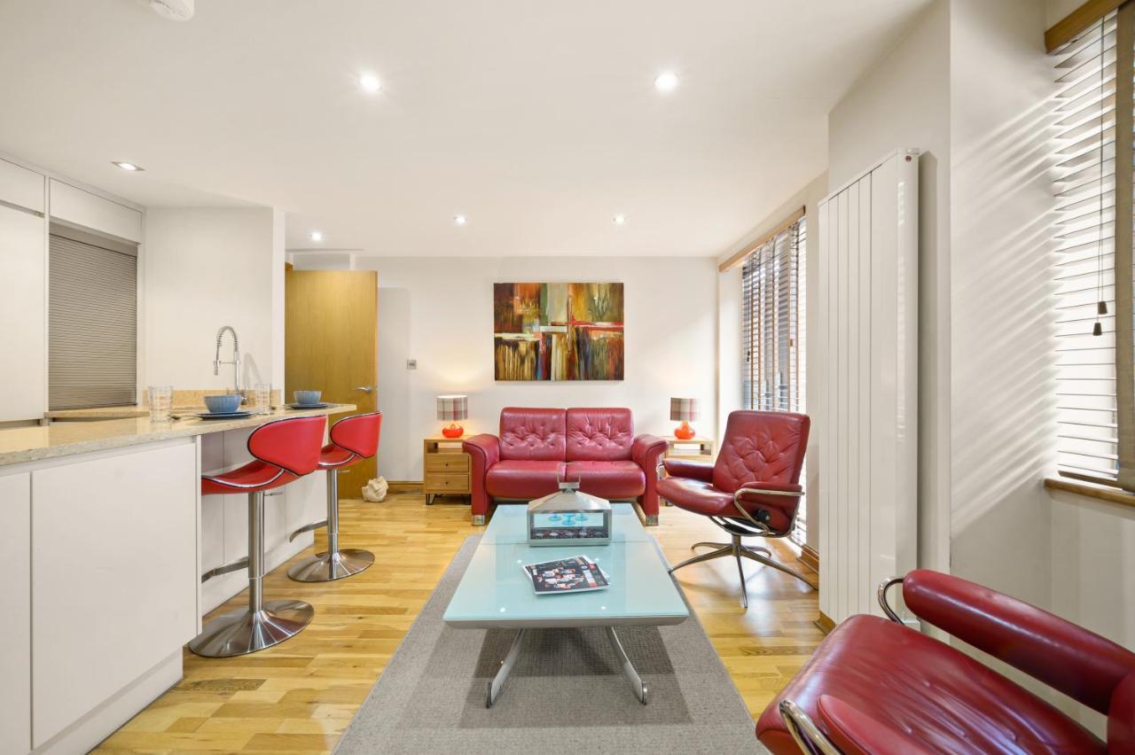Lovely 2 Double Bedroom Flat With Patio Mánchester Exterior foto