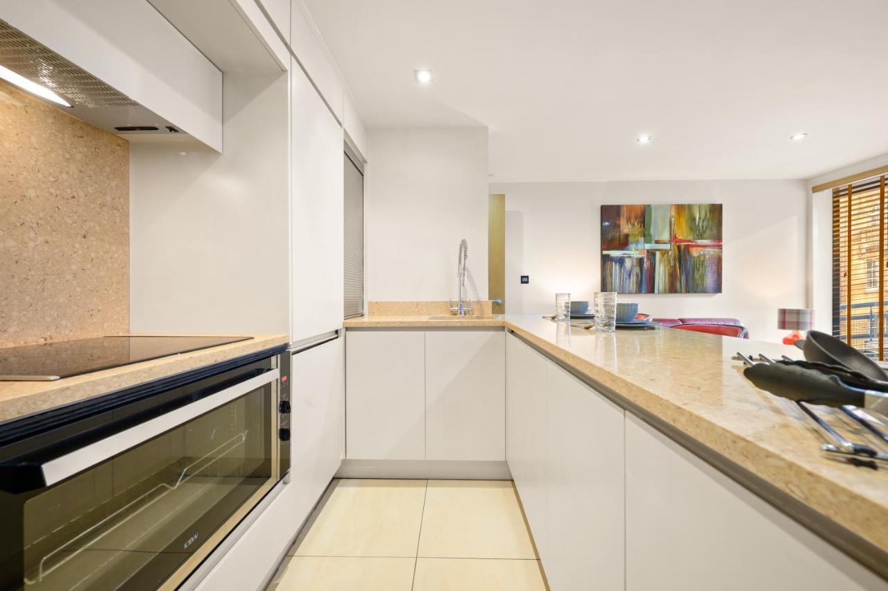 Lovely 2 Double Bedroom Flat With Patio Mánchester Exterior foto